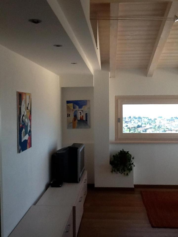 Villa Susina Casa Vacanze ตอสโกลาโน มาแดร์โน ภายนอก รูปภาพ