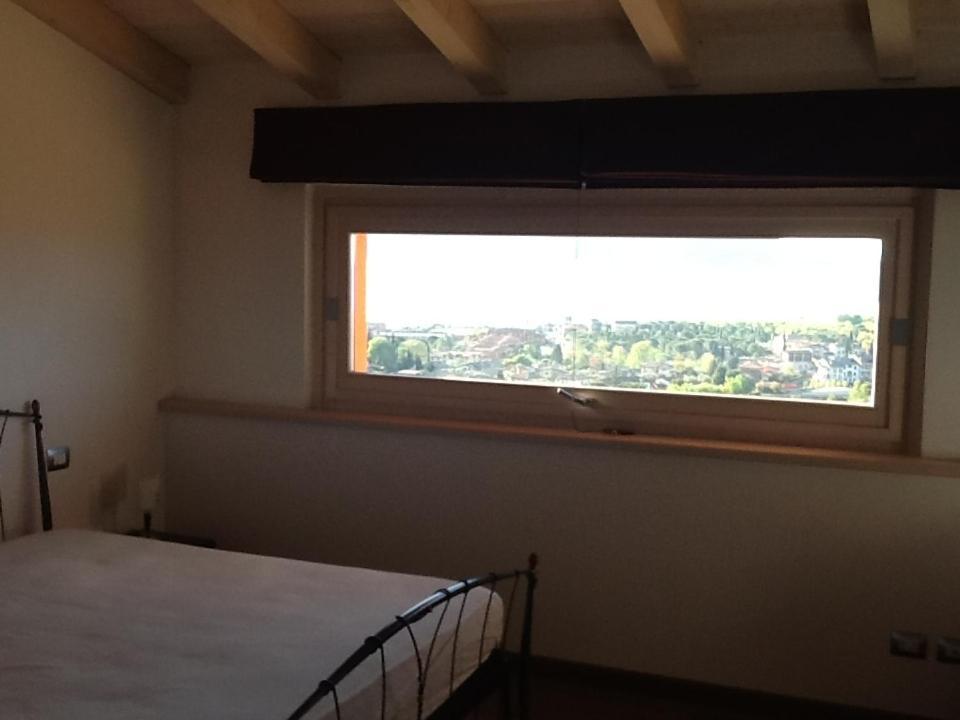 Villa Susina Casa Vacanze ตอสโกลาโน มาแดร์โน ห้อง รูปภาพ
